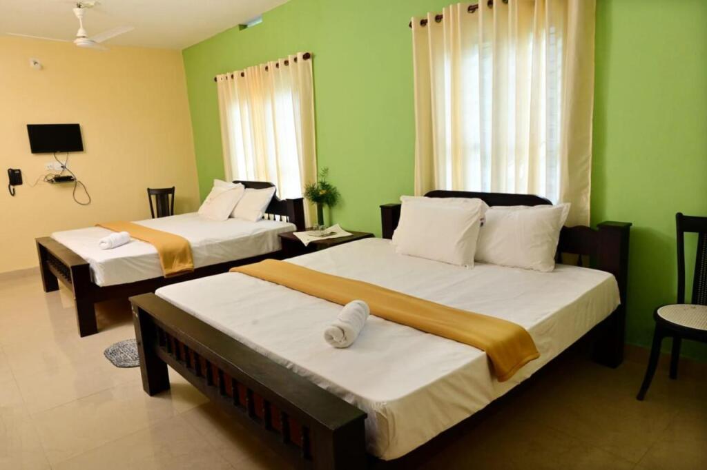 Султан-Батери: Robin Hills Resort
