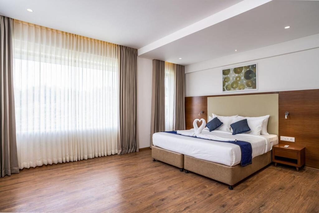 Султан-Батери: Oshin Hotels