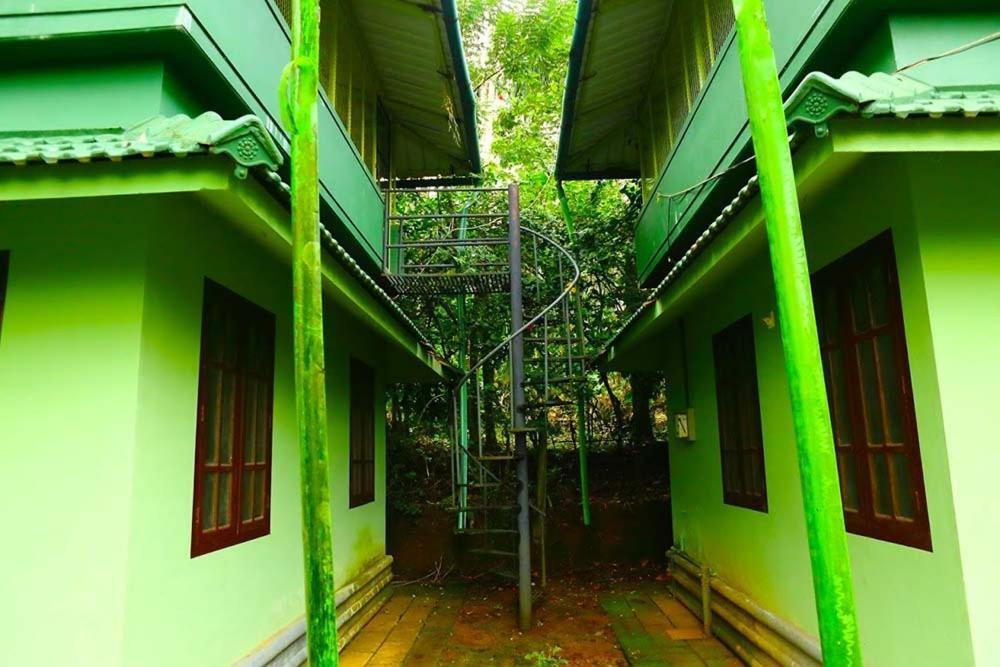 Султан-Батери: Shibi's Tea Garden Heritage