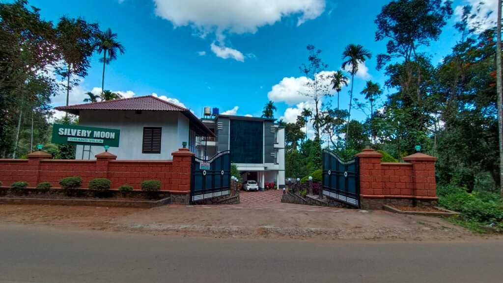 Велламундра: Silvery Moon Grand Villa