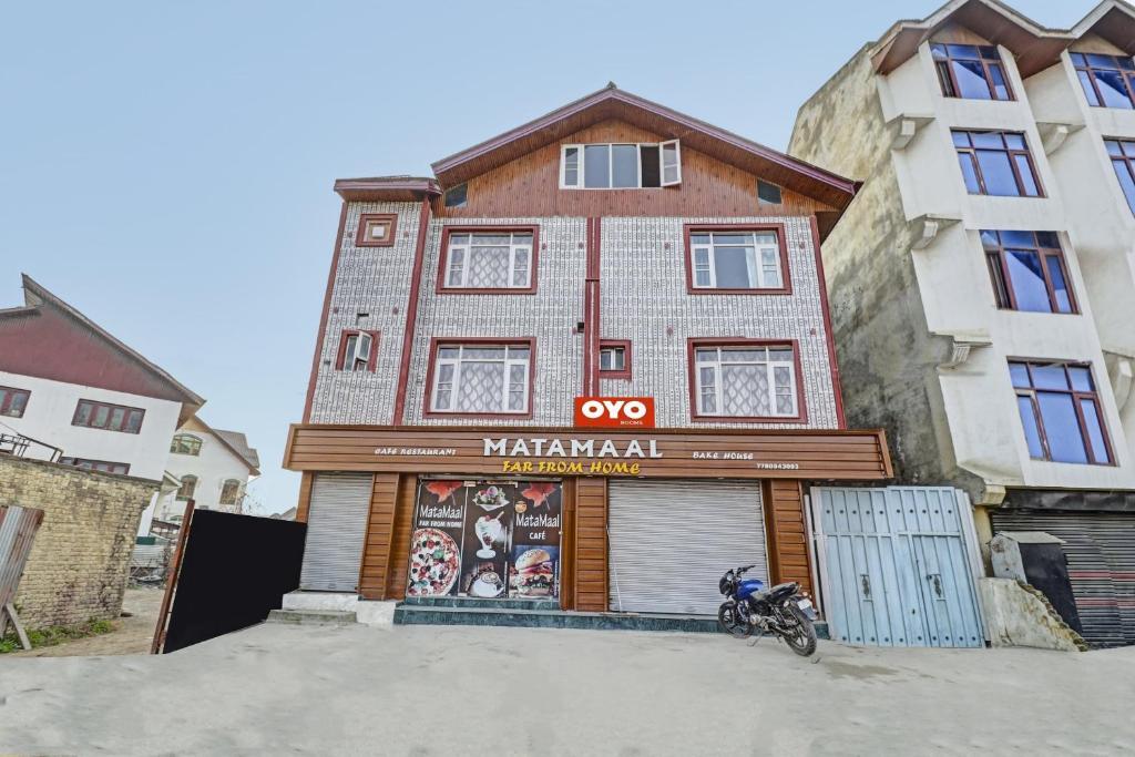 Шринагар: OYO 91238 Hotel Matamal And Cafe