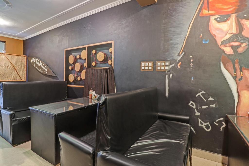 Шринагар: OYO 91238 Hotel Matamal And Cafe