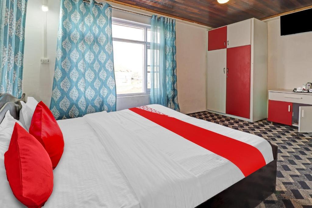 Шринагар: OYO 91238 Hotel Matamal And Cafe