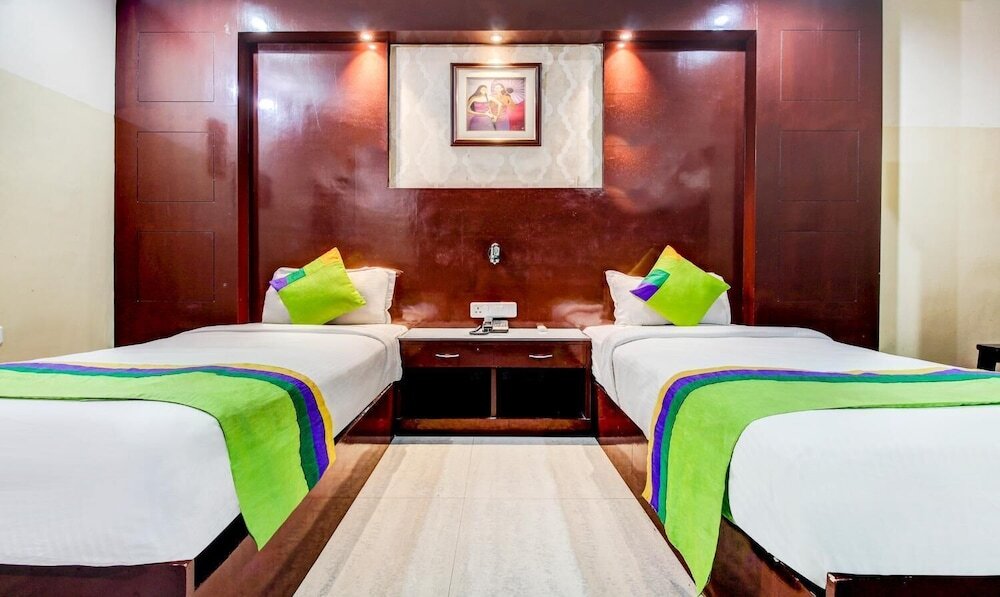 Лакхнау: OYO 4122 Amanda Hotel