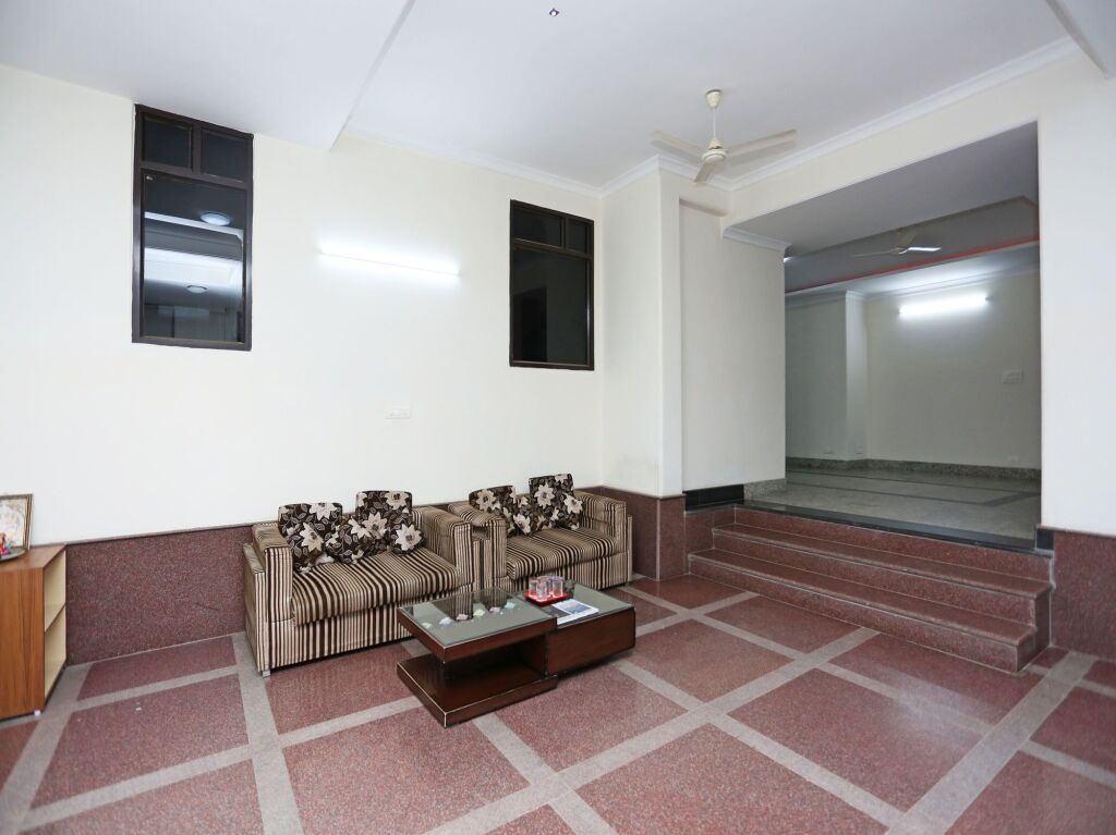 Лакхнау: OYO 4122 Amanda Hotel
