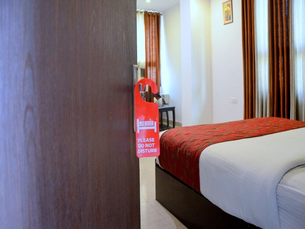 Лакхнау: OYO 4122 Amanda Hotel