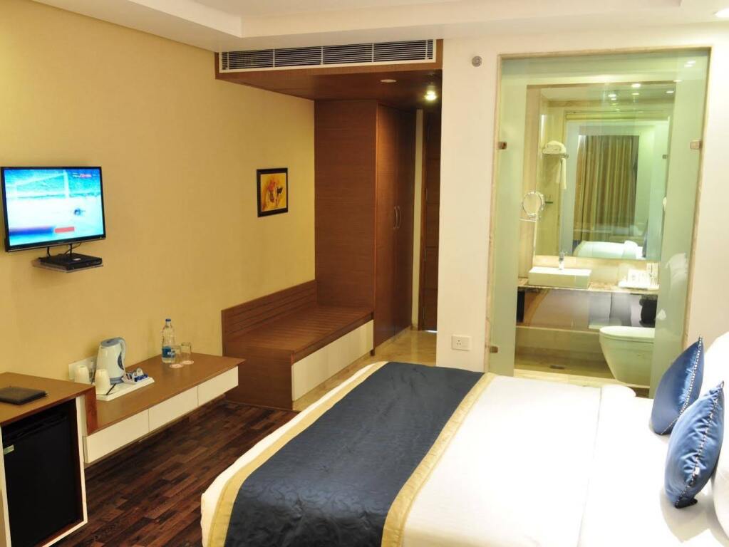Лакхнау: The Grand JBR Hotel