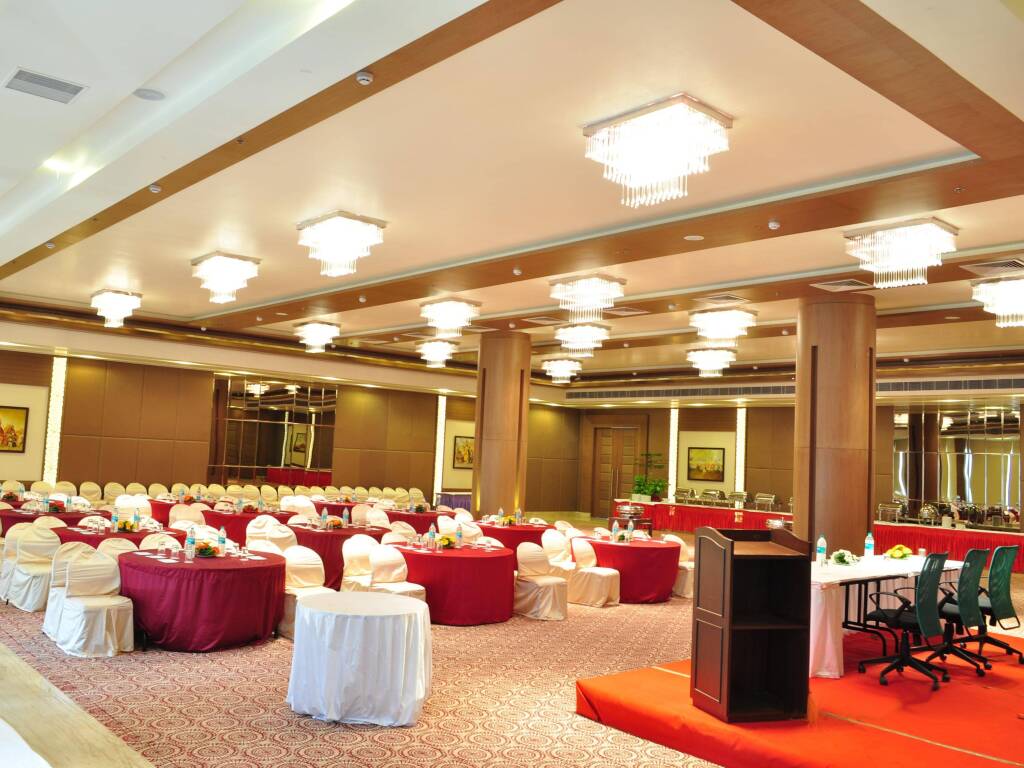 Лакхнау: The Grand JBR Hotel