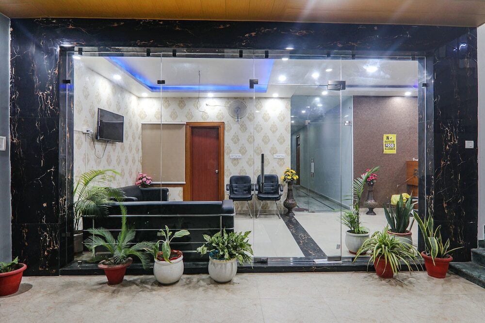 Лакхнау: Fabexpress North Inn