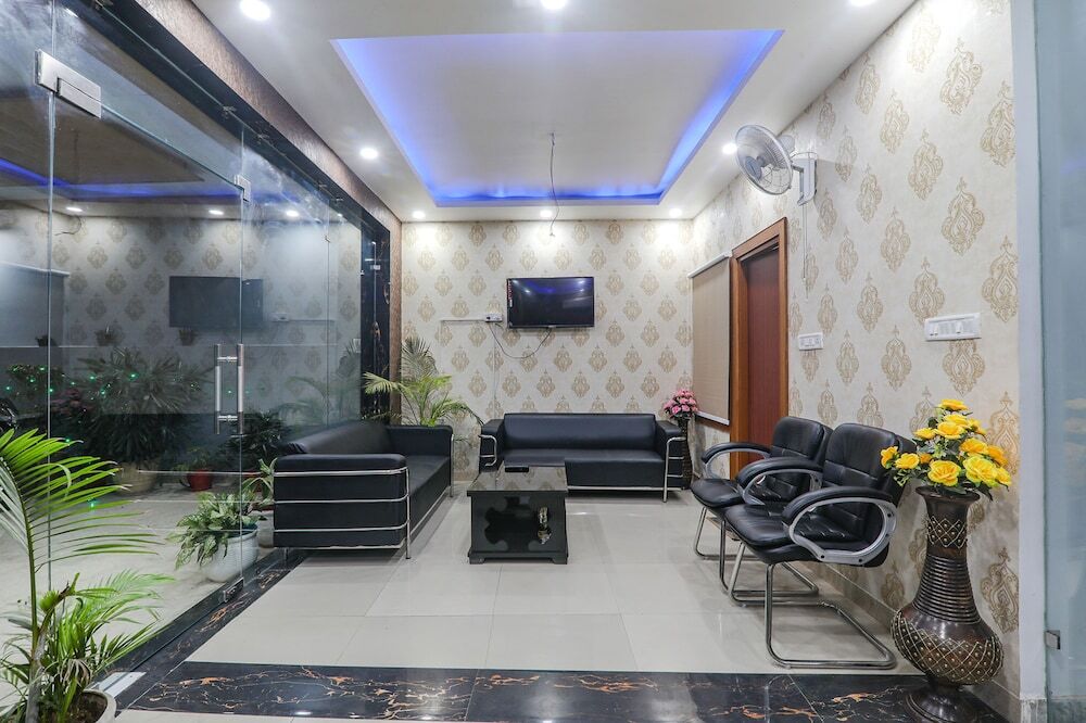 Лакхнау: Fabexpress North Inn