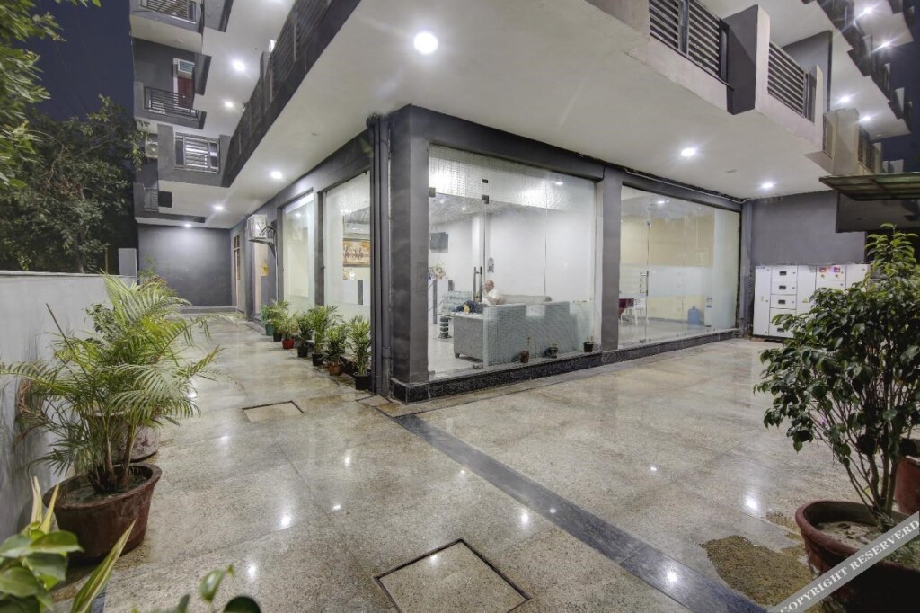 Нойда: Hotel Premier Noida 135