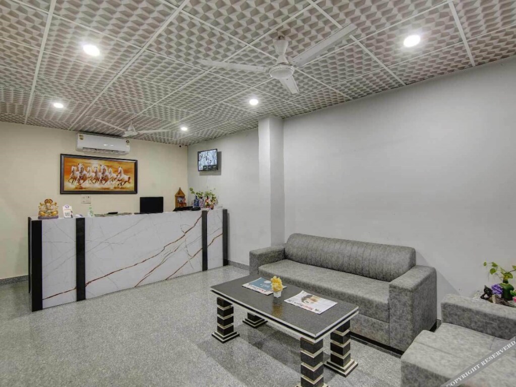 Нойда: Hotel Premier Noida 135