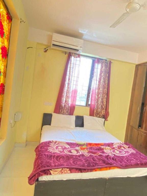 Нойда: Hotel Royal Palace