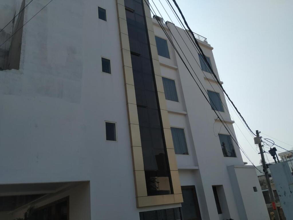 Лакхнау: Hotel Global Inn Gold Lucknow