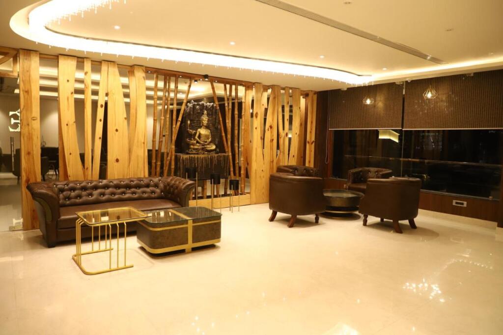 Лакхнау: Hotel Emperio Grand