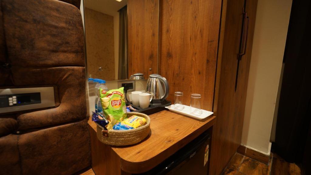 Лакхнау: Hotel Emperio Grand