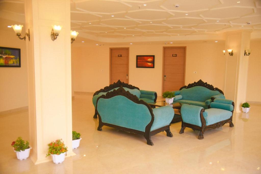 Лакхнау: Santoriini Resort