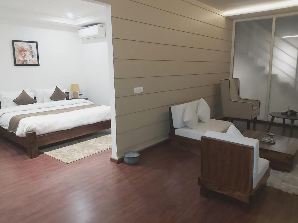 Лакхнау: Santoriini Resort