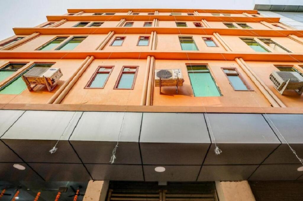 Нойда: Hotel Noida Continental
