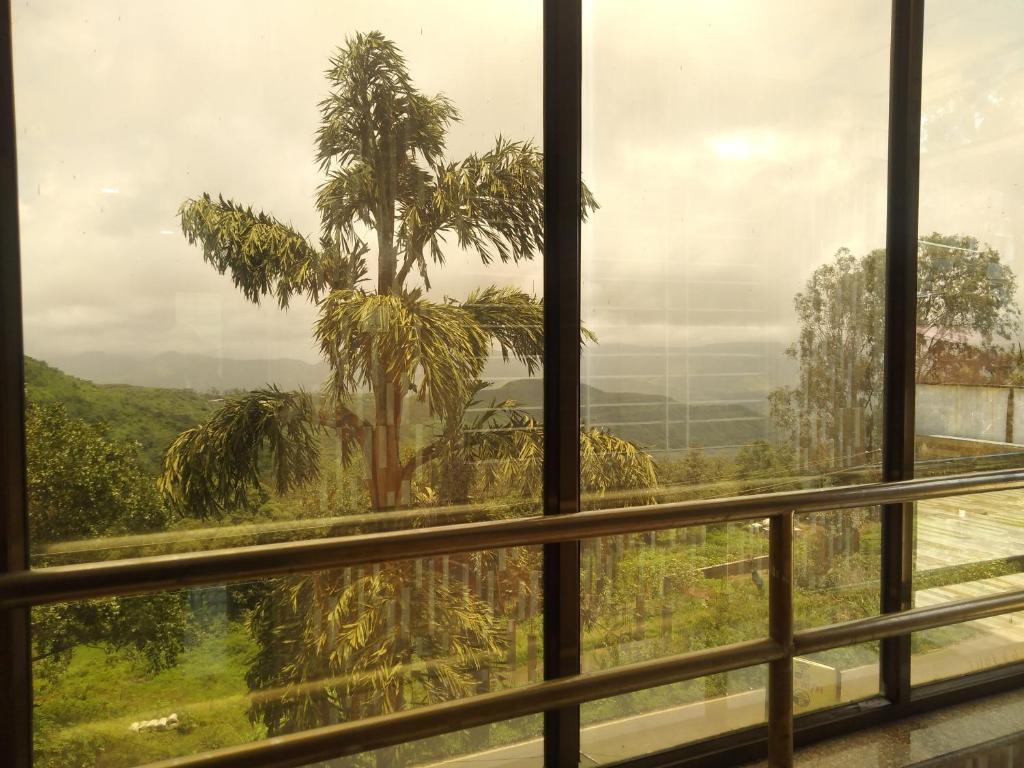 Олд-Махабалешвар: Hotel Panchgani Crown