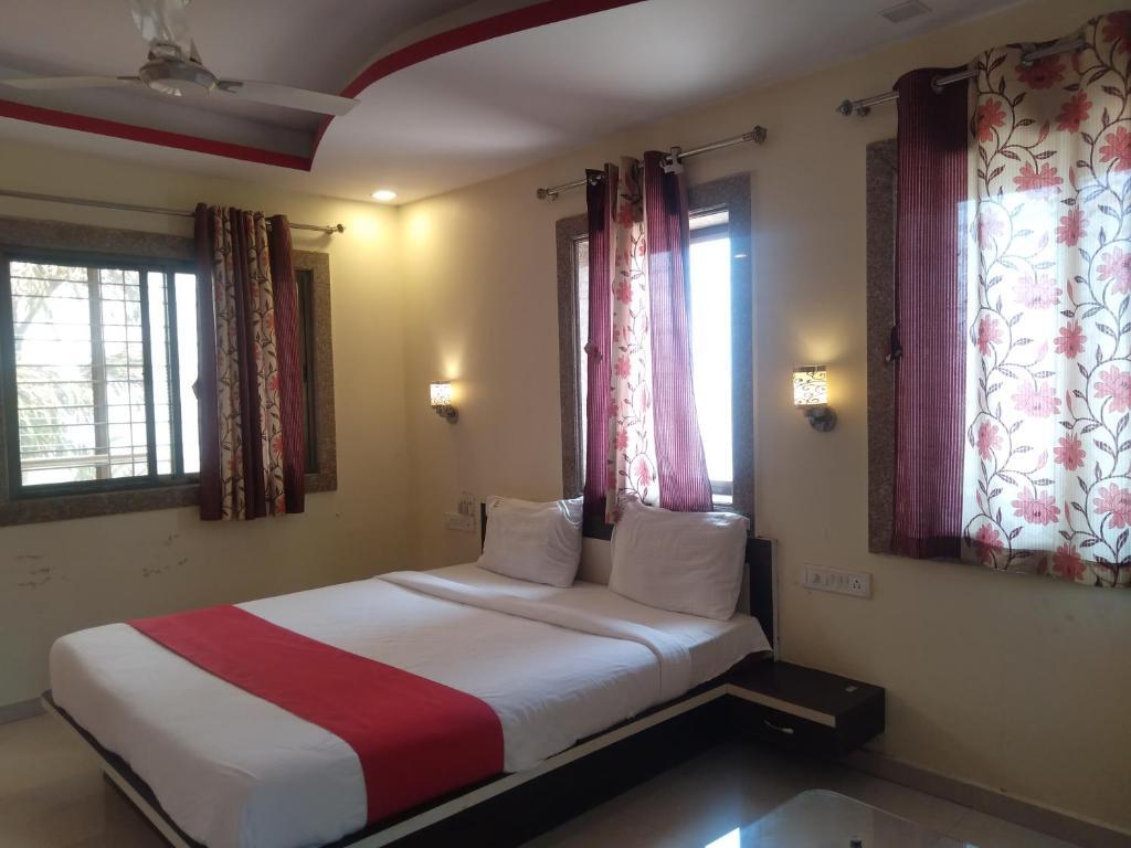Олд-Махабалешвар: Hotel Panchgani Crown