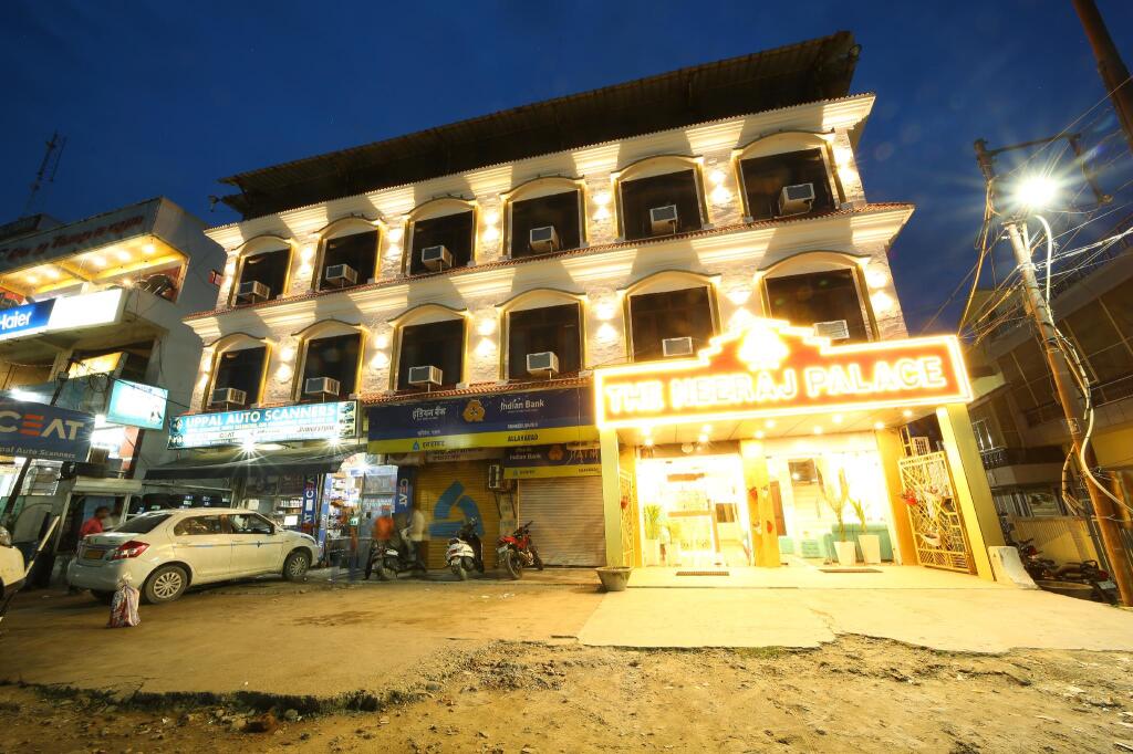 Ришикеш: The Neeraj Palace