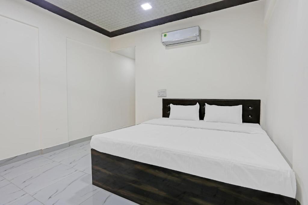 Нави-Мумбай: Hotel Star Inn