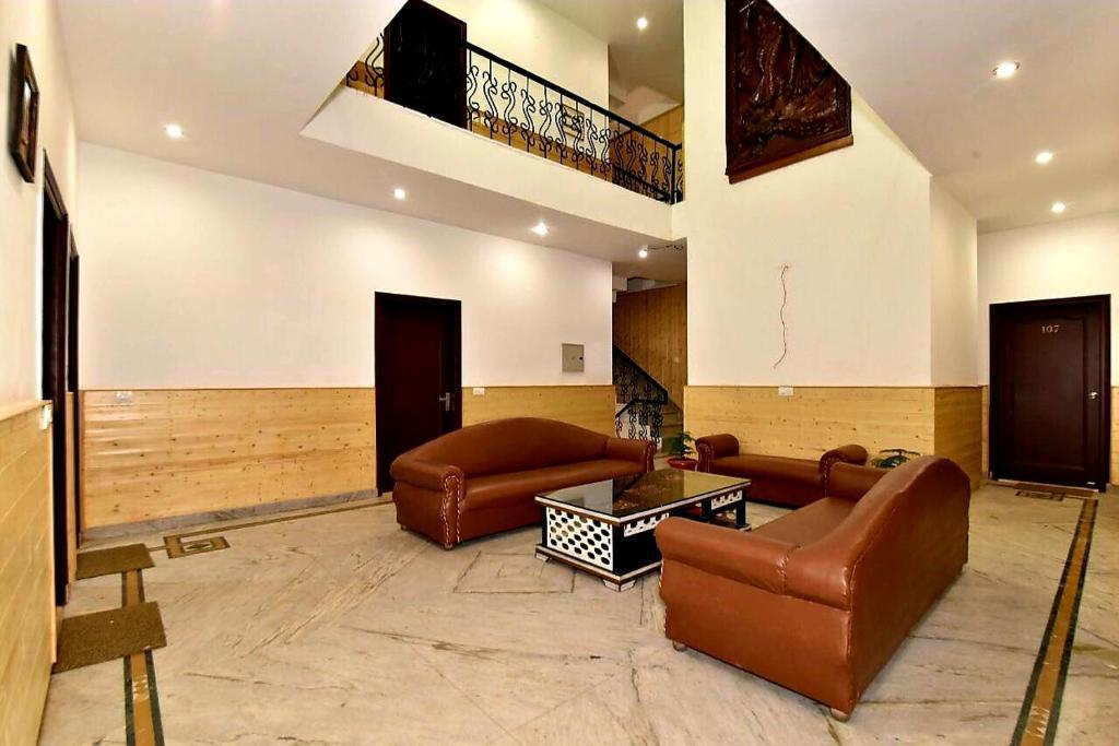 Дармсала: Hotel Divyansh By DLS Hotels