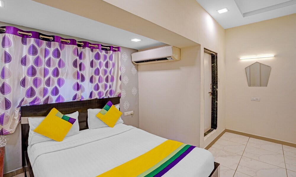 Ахмедабад: Hotel Aakash by Treebo Hotels