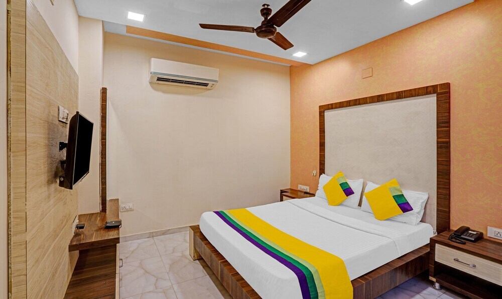 Ахмедабад: Hotel Aakash by Treebo Hotels