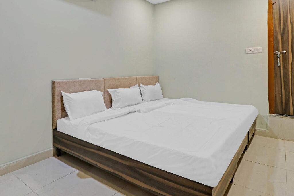 Бхопал: OYO Flagship 83407 Hotel Satkar Lodge