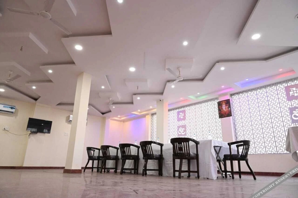 Бахадрабад: Hotel Kedar Ganga