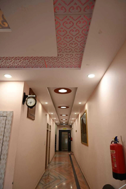 Бахадрабад: Hotel Kedar Ganga