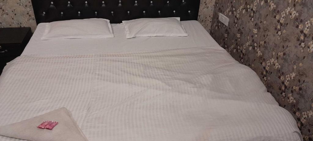 Фаридабад: OYO 92625 Kamal Guest House