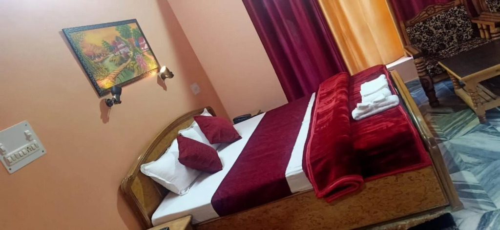 Бхунтар: OYO 85331 Malti Guest House