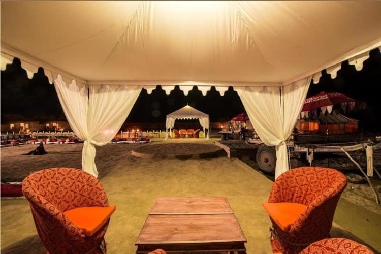 OYO 85806 Couple Cool  Dessert Camp — фото 4
