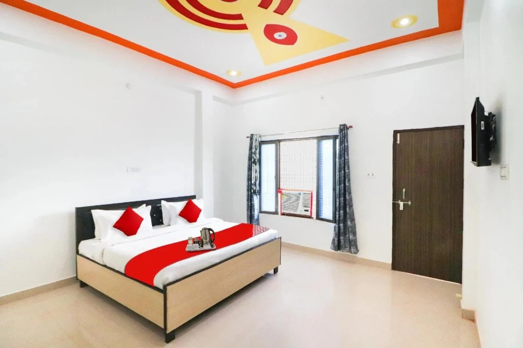 Джуси: Oyo Flagship 91746 Crown Guest House
