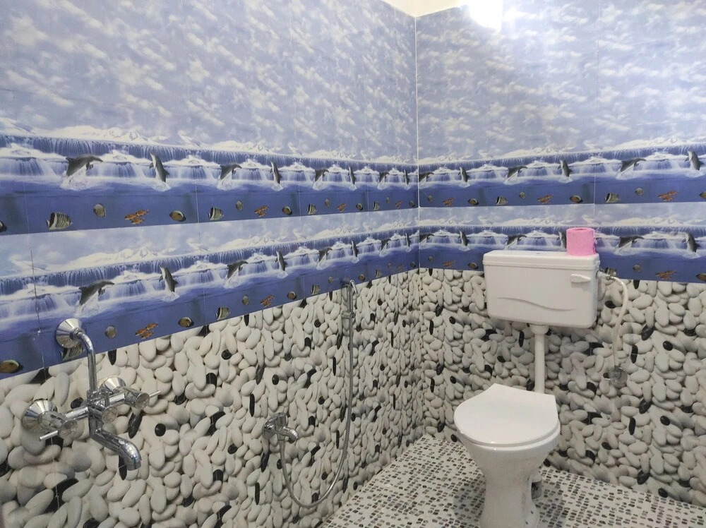 Джиоти Гаон: Homecation Manas River Rock Lodge
