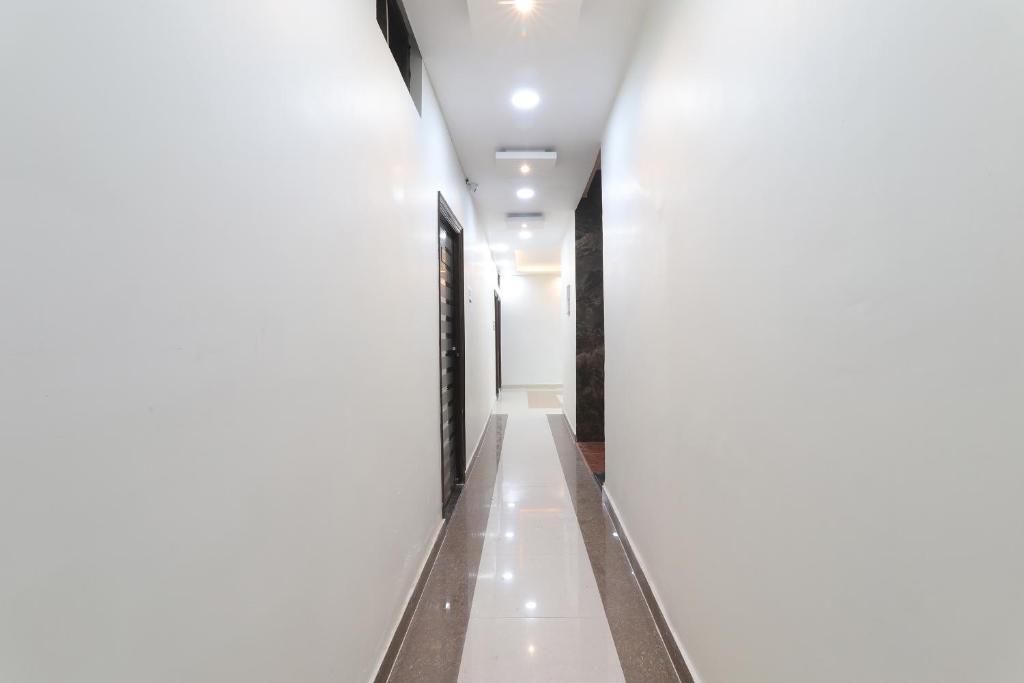 Канпур: Capital O 85681 Hotel Shree
