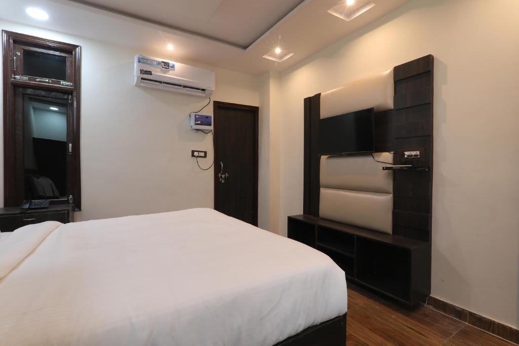 Канпур: Capital O 85681 Hotel Shree