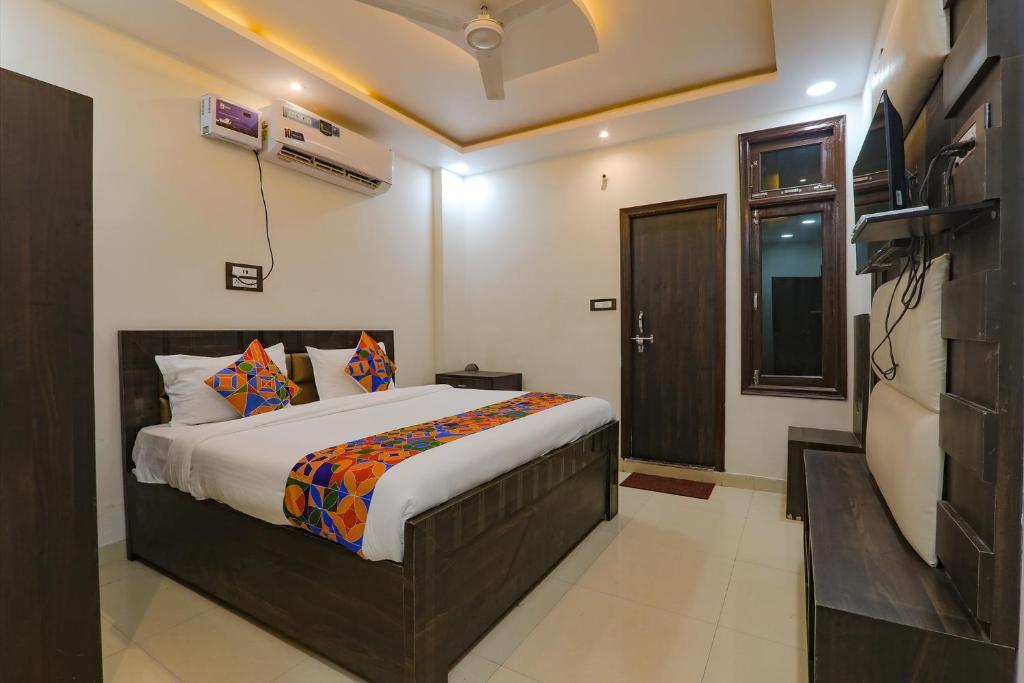 Канпур: Collection O 85820 Oyo Townhouse Lemonade Shyam Nagar