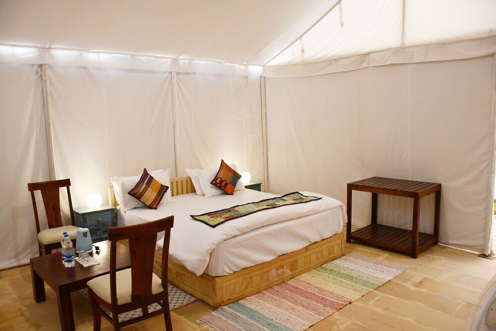 Кхури: Sangram Desert Camp