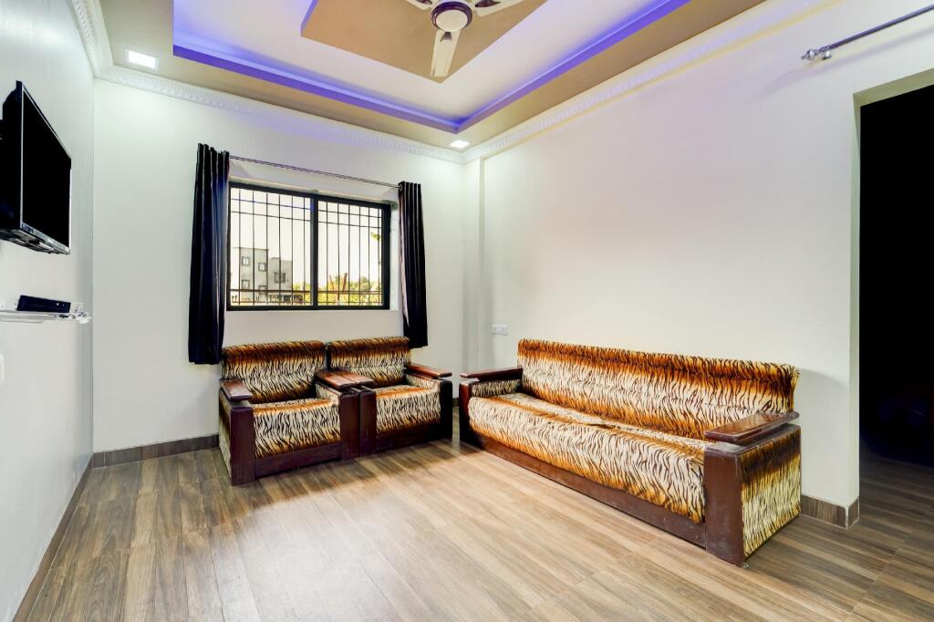 Лонавала: OYO Flagship 75536 Hotel Sai Residenci