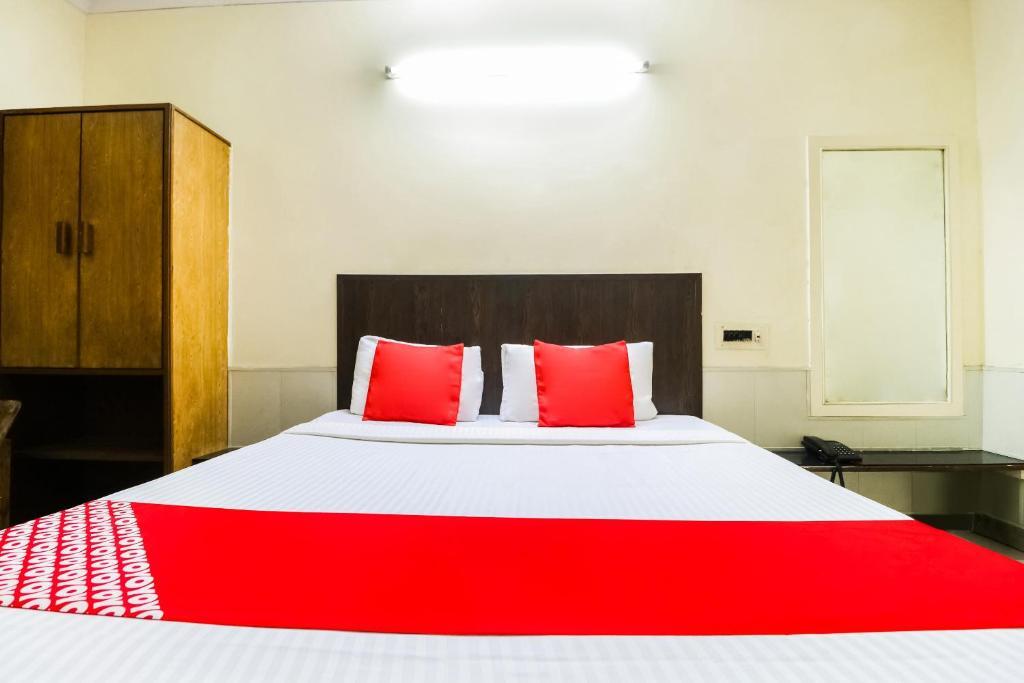 Лудхиана: Oyo Flagship 92815 Hotel Rising Sun