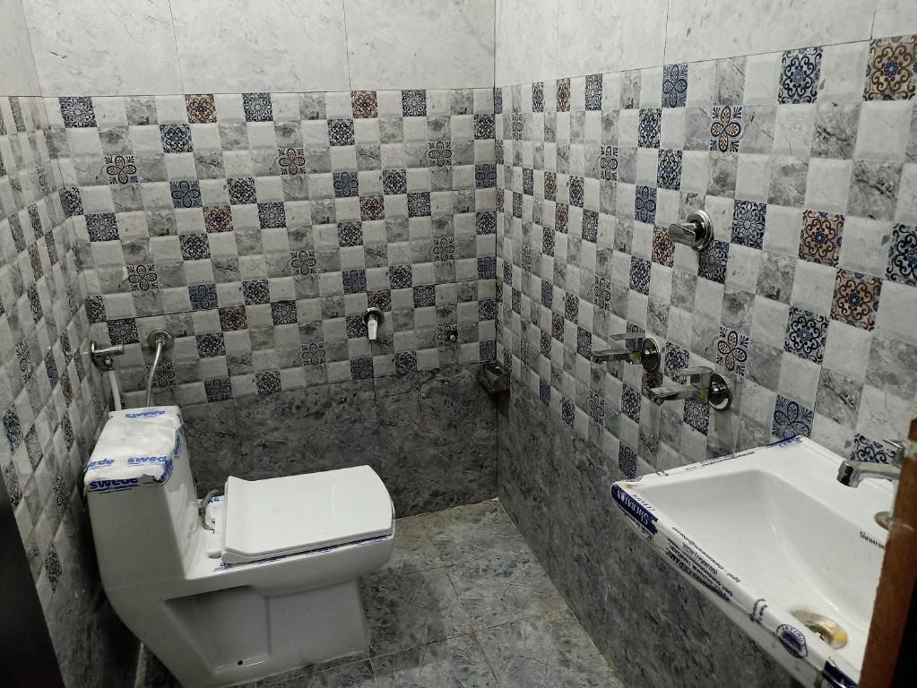 Лудхиана: OYO 87436 Hotel 3k7