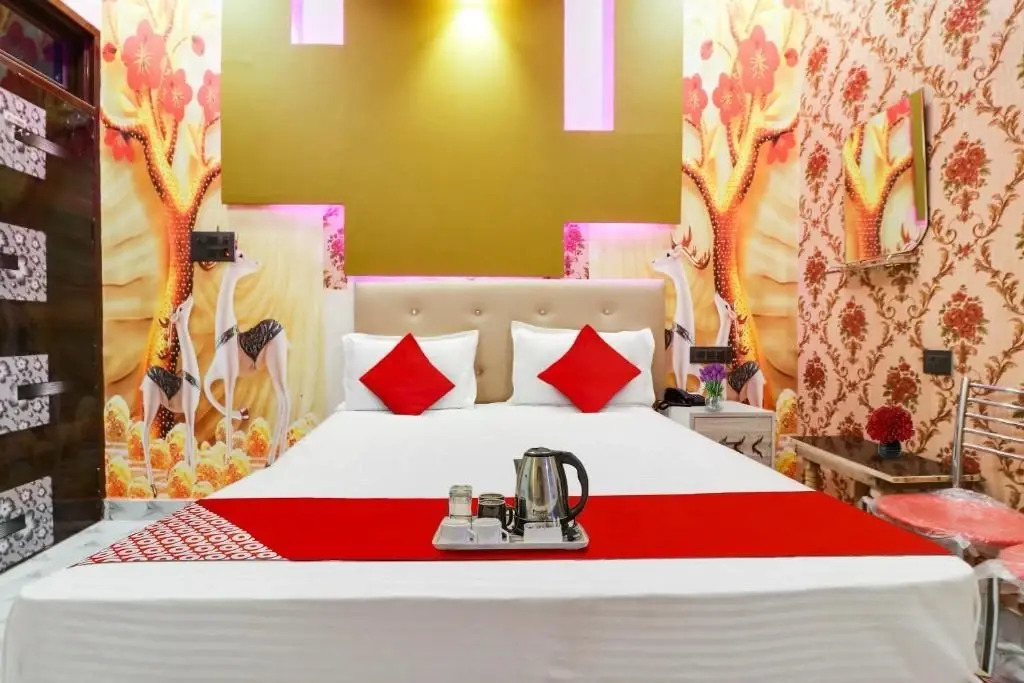 Мератх: OYO Hotel S Chandra