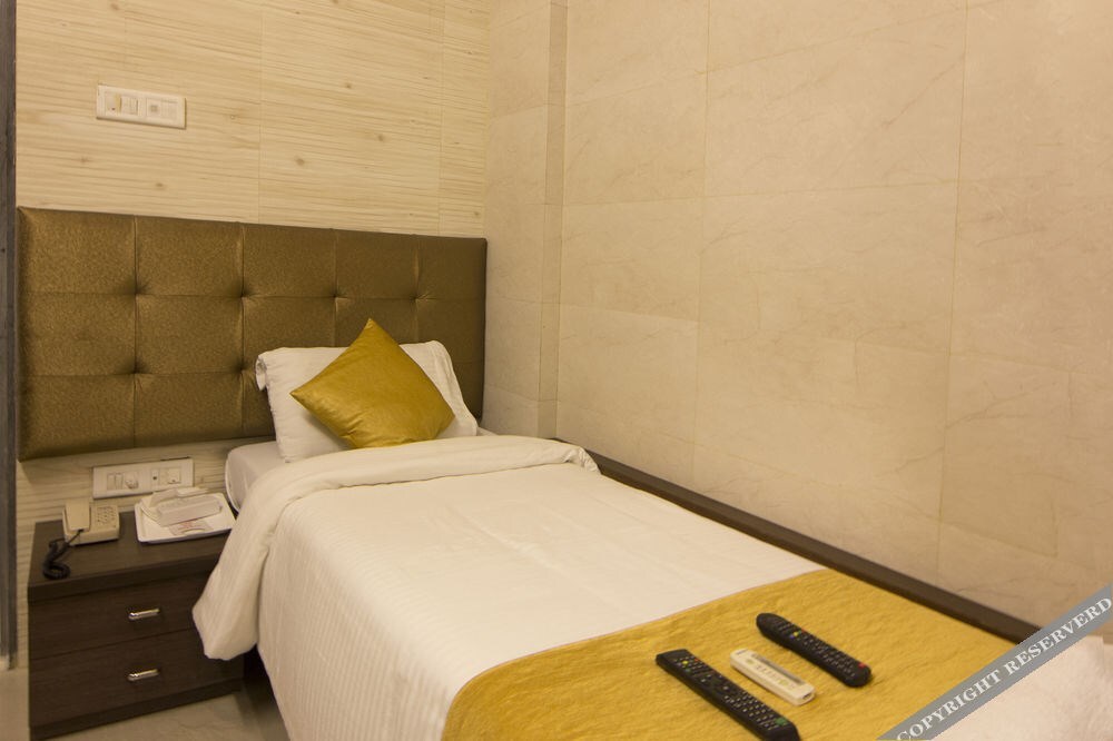 Мумбаи: Lake Bloom Residency Powai