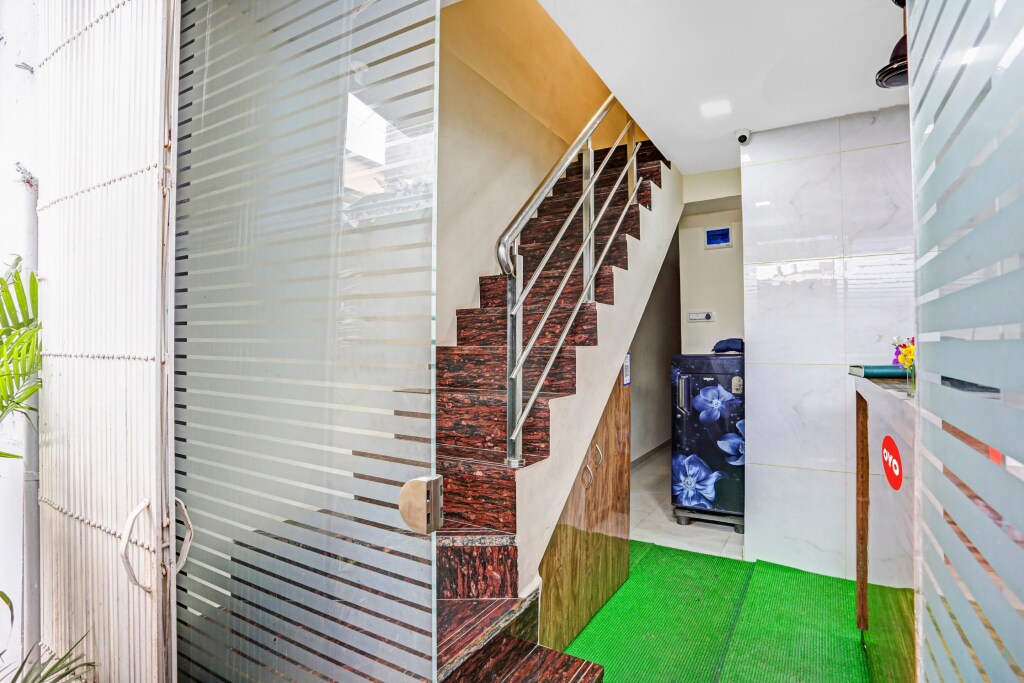 Мумбаи: Oyo 92129 Hotel S K Palace