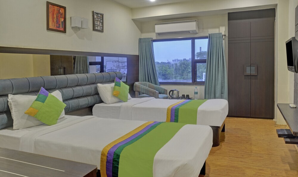 Нагпур: OYO Townhouse 81848 Hotel Dua Continental
