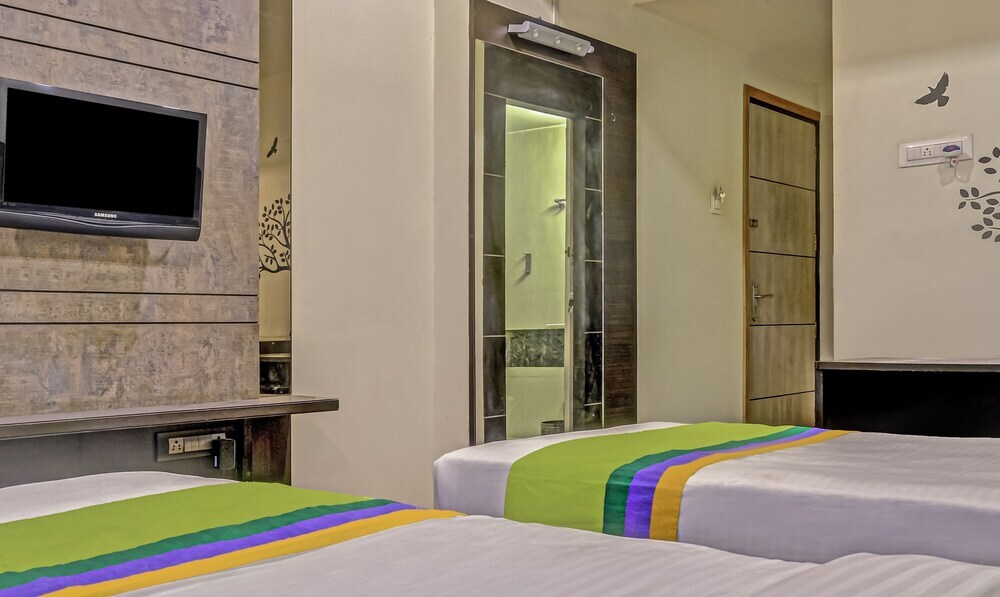 Нагпур: OYO Townhouse 81848 Hotel Dua Continental